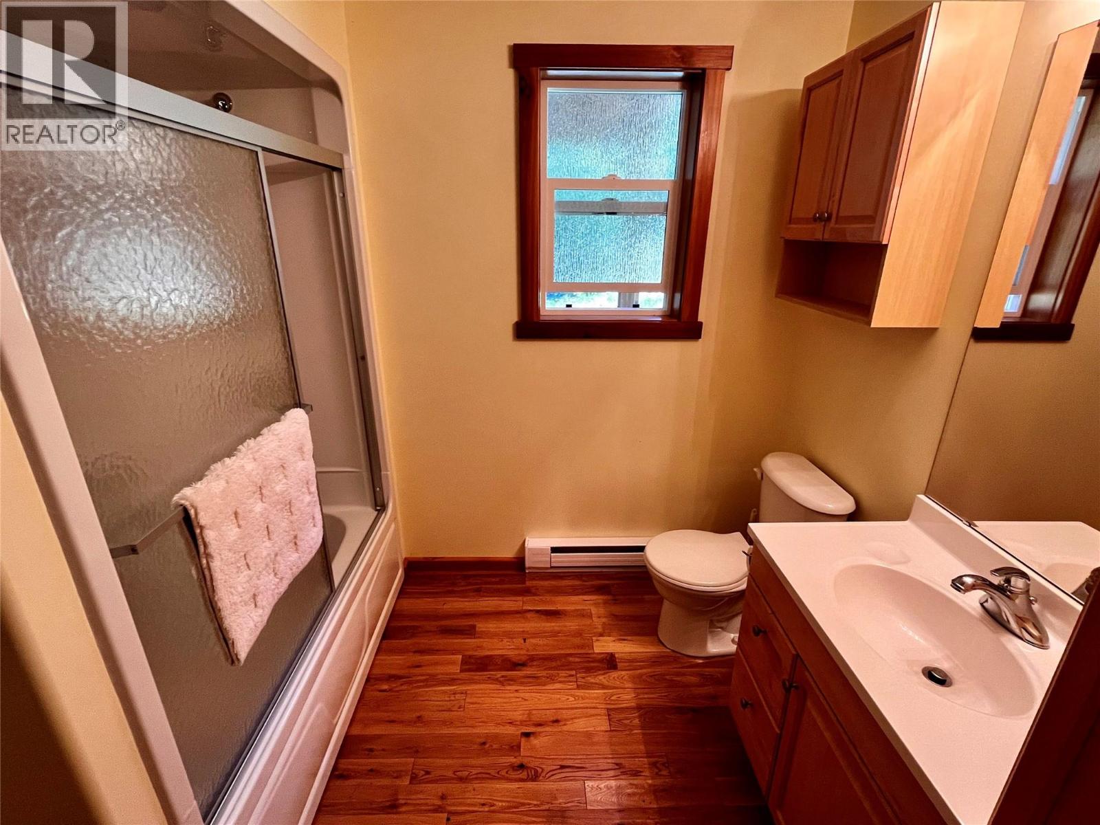 390 Silver Queen Road - 76