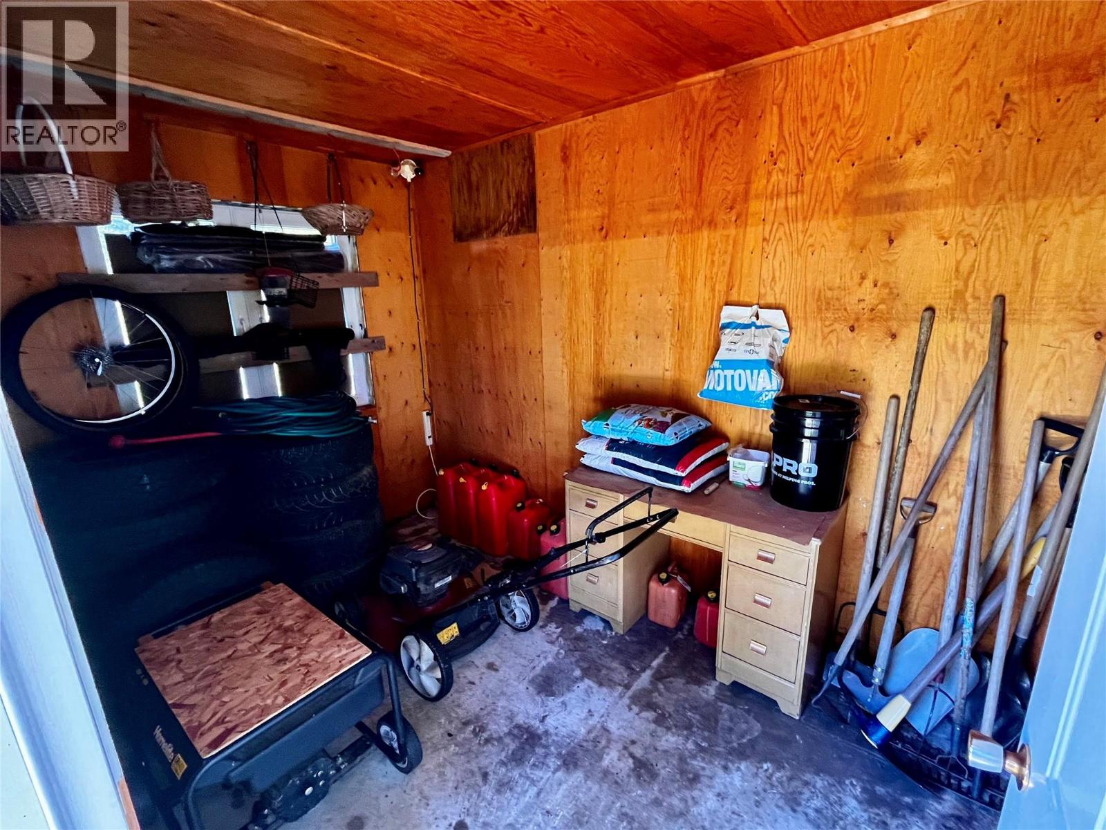 390 Silver Queen Road - 96