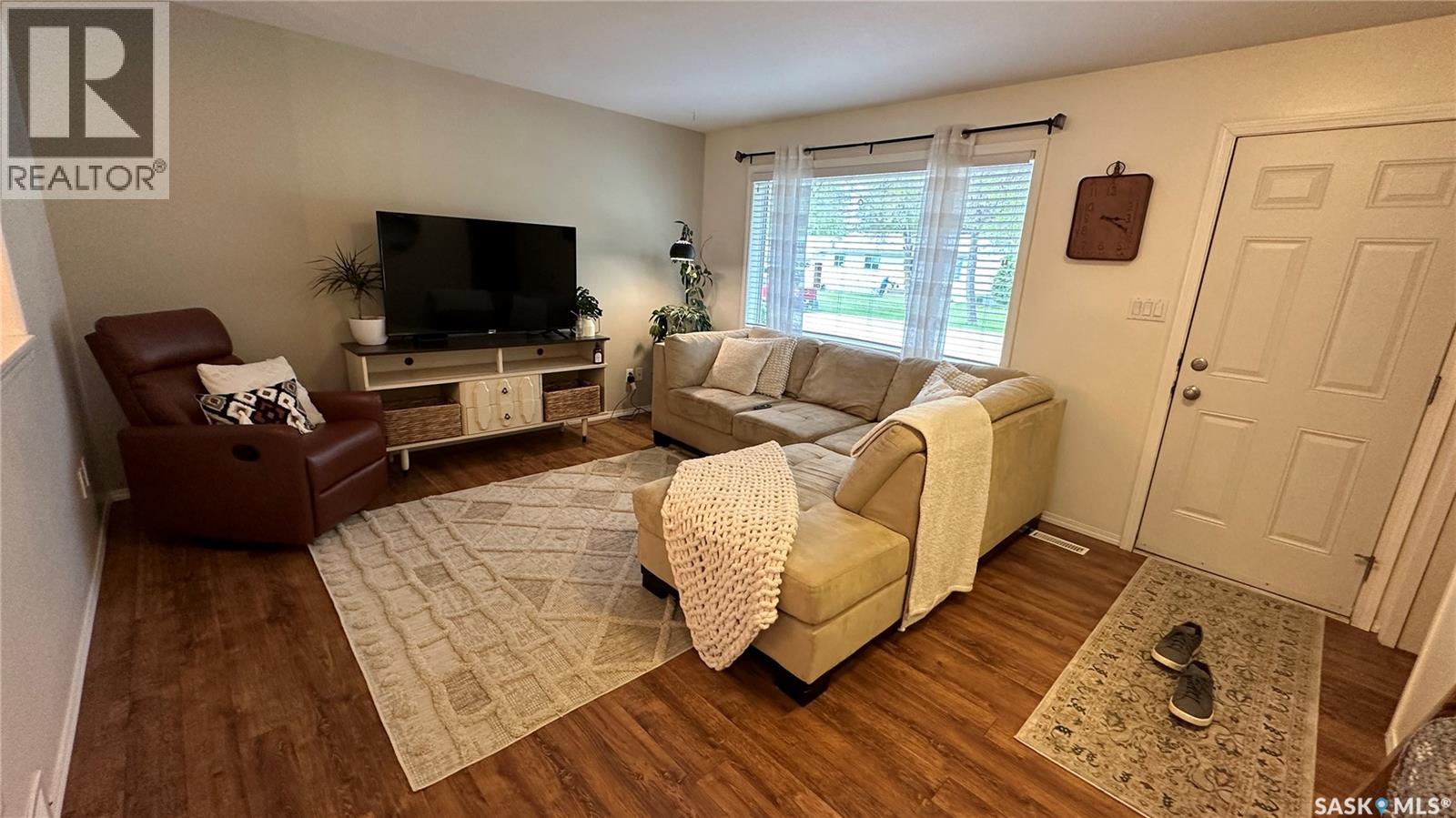 807 107th AVENUE - 11