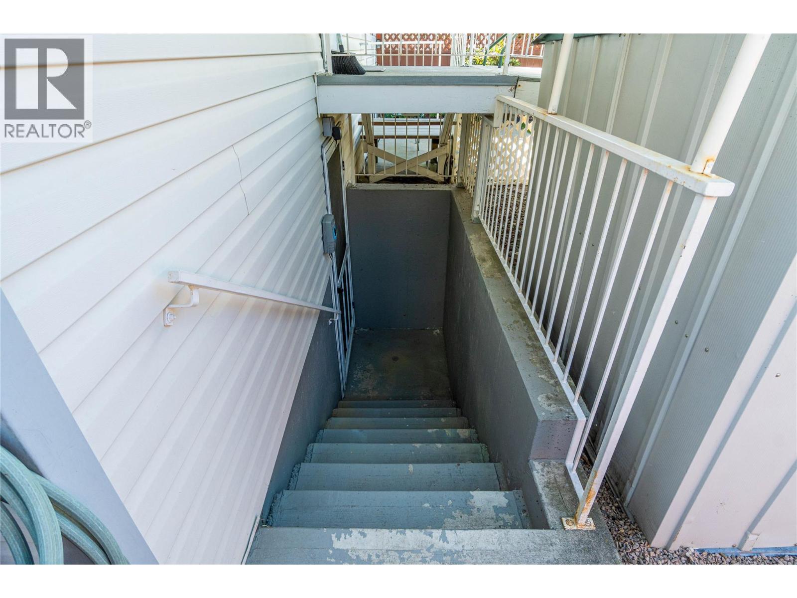 #12 2655 Westsyde Road - 33