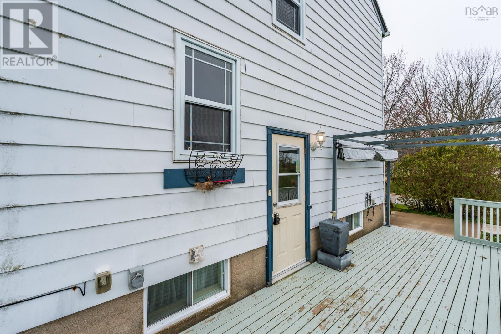 122 Cote Des Neiges Road - 35