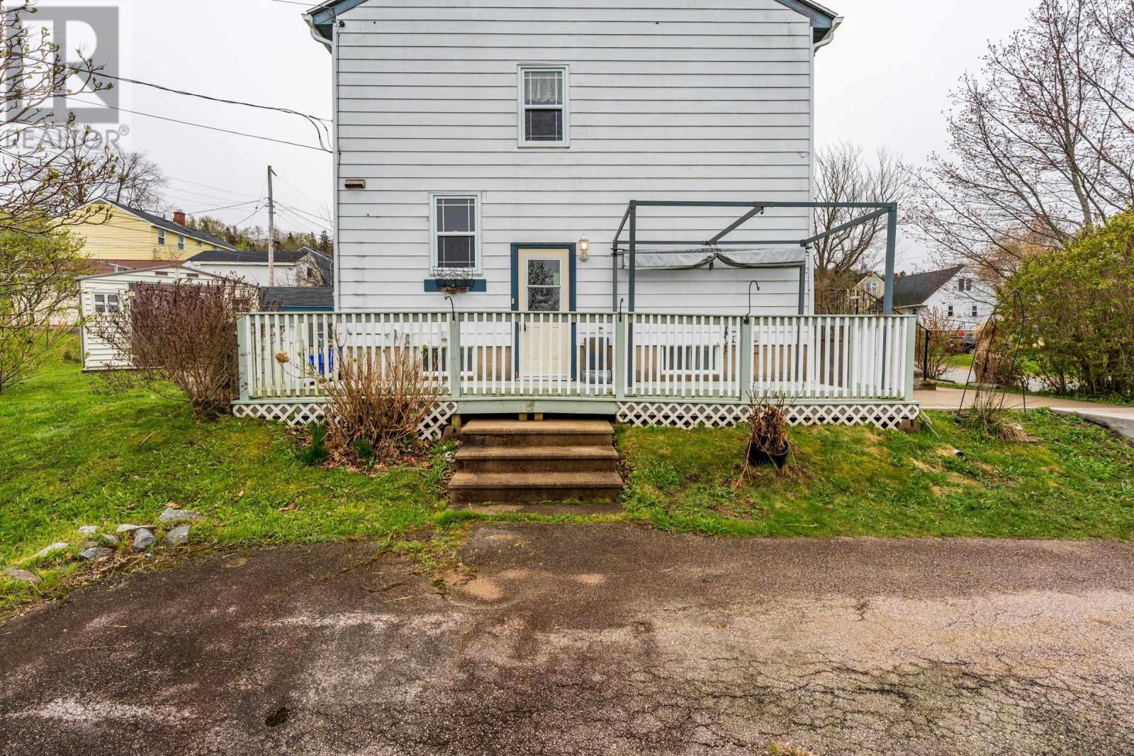 122 Cote Des Neiges Road - 32