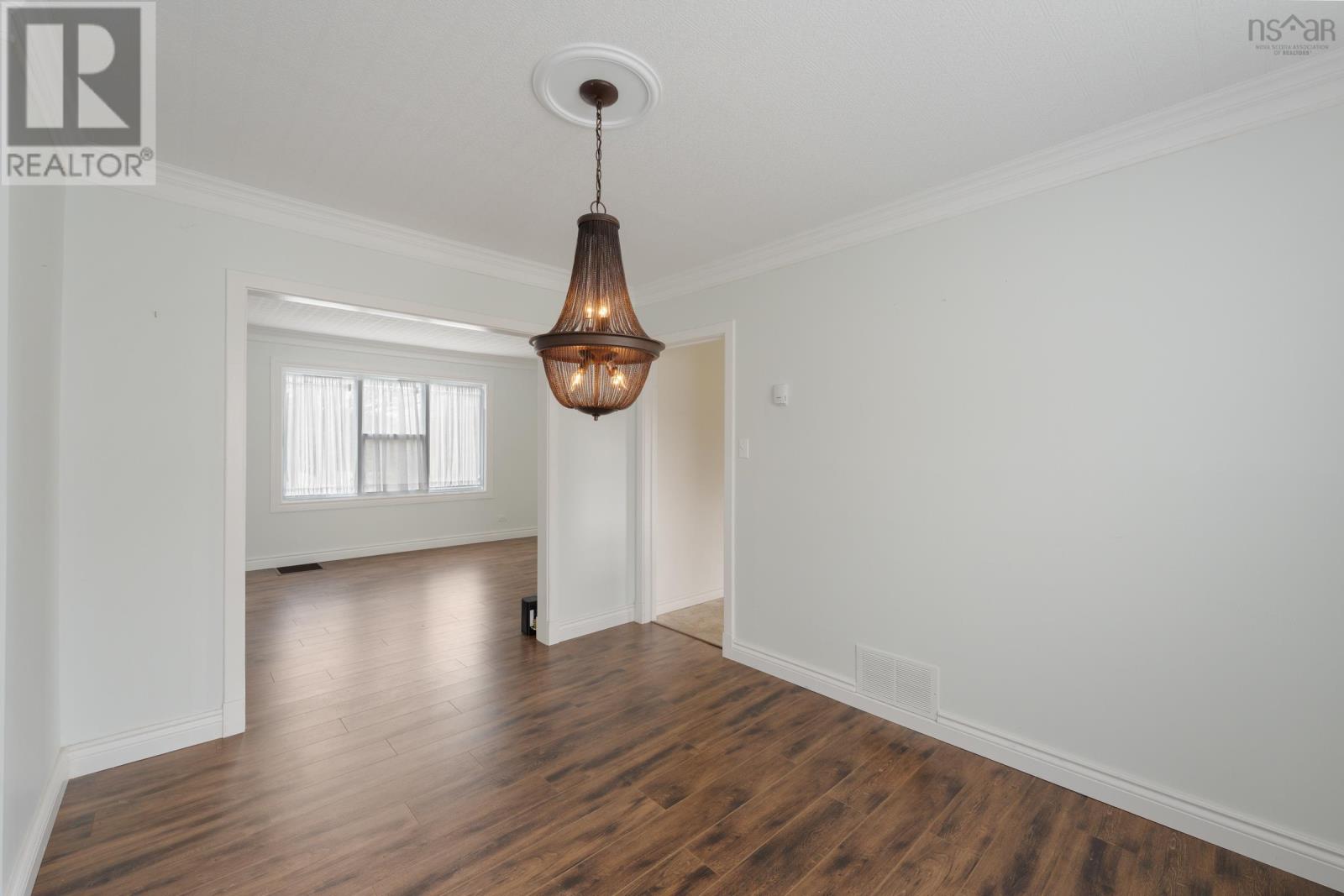 122 Cote Des Neiges Road - 11