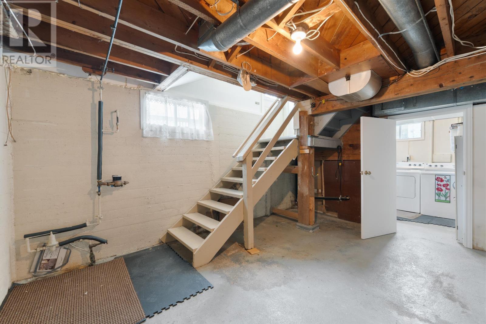 122 Cote Des Neiges Road - 24