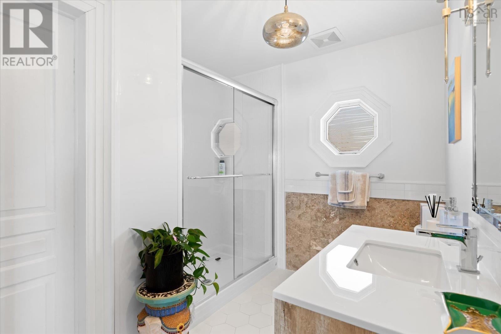 286 Silver Point Road - 21