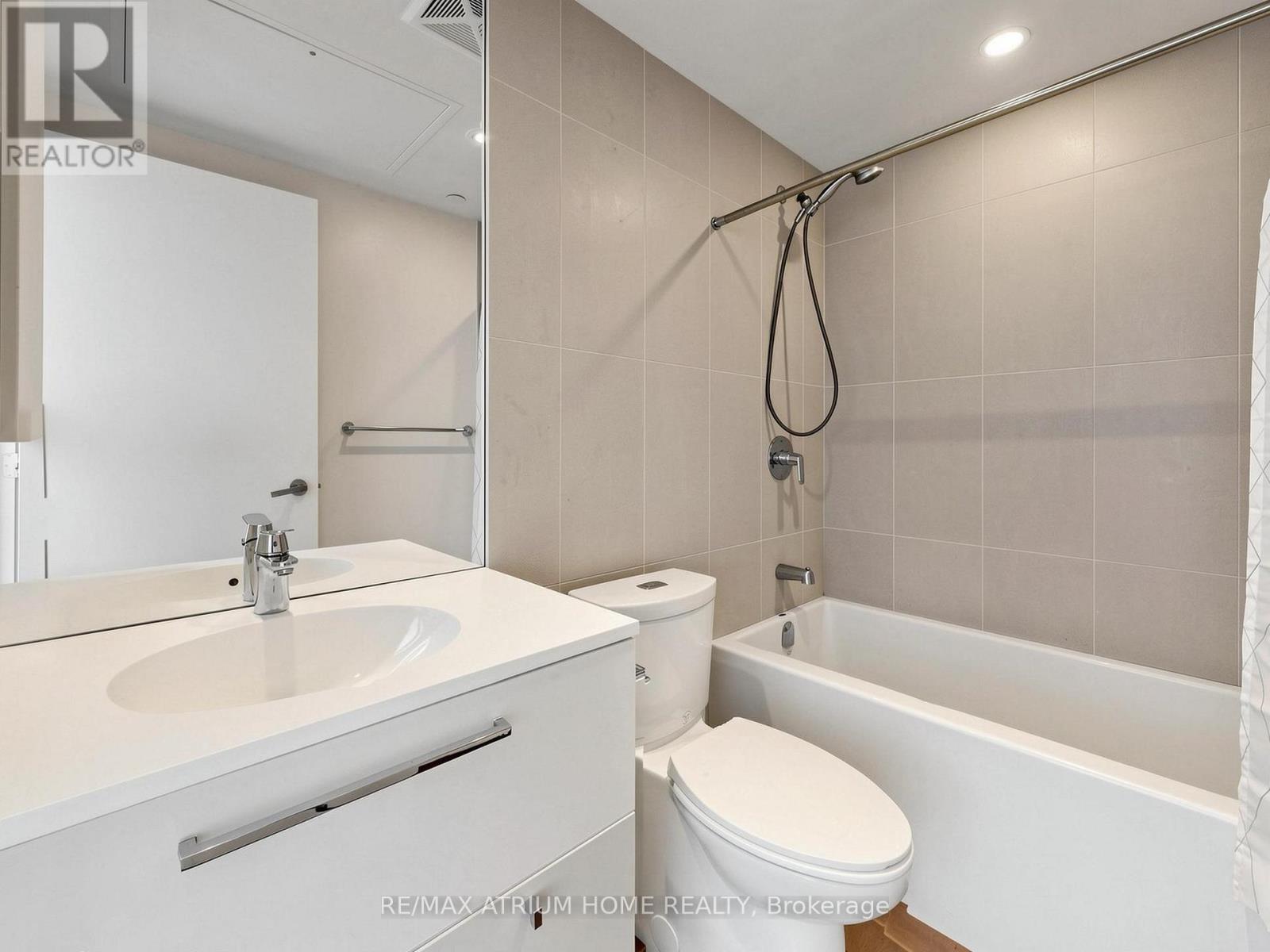 #4308 15 GRENVILLE STREET - 9