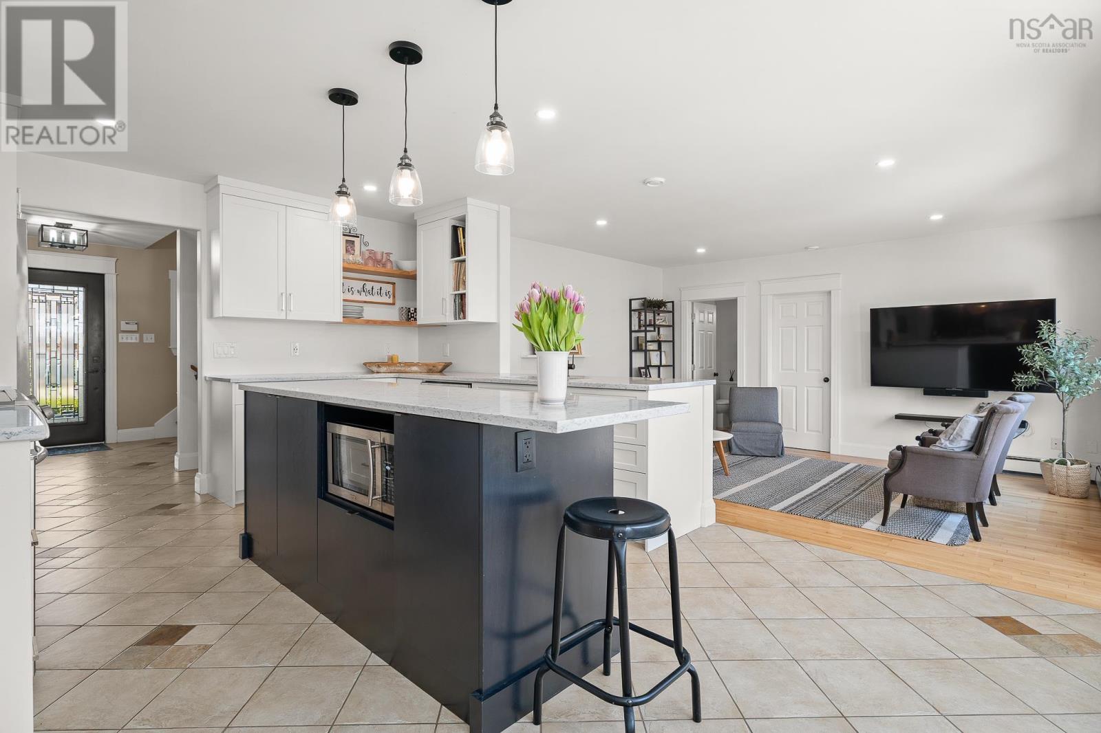 Property 27 of 49 of 60 Lakeridge Crescent