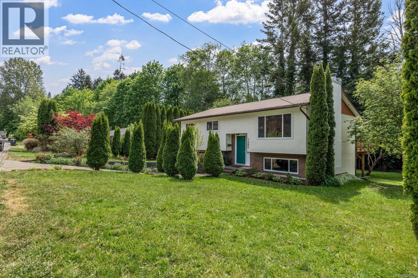 1495 Hobson Ave - Image 2