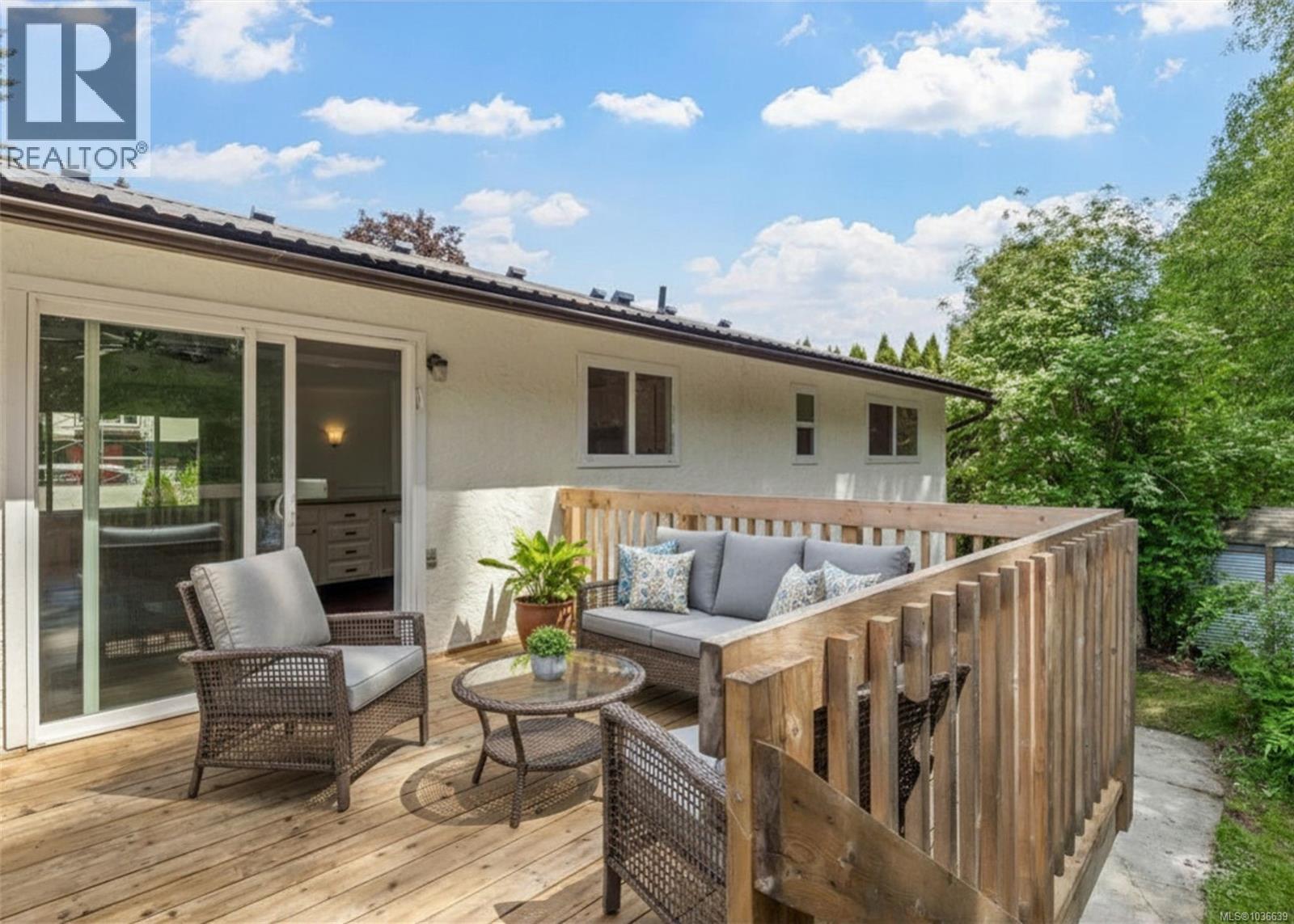 1495 Hobson Ave - 33