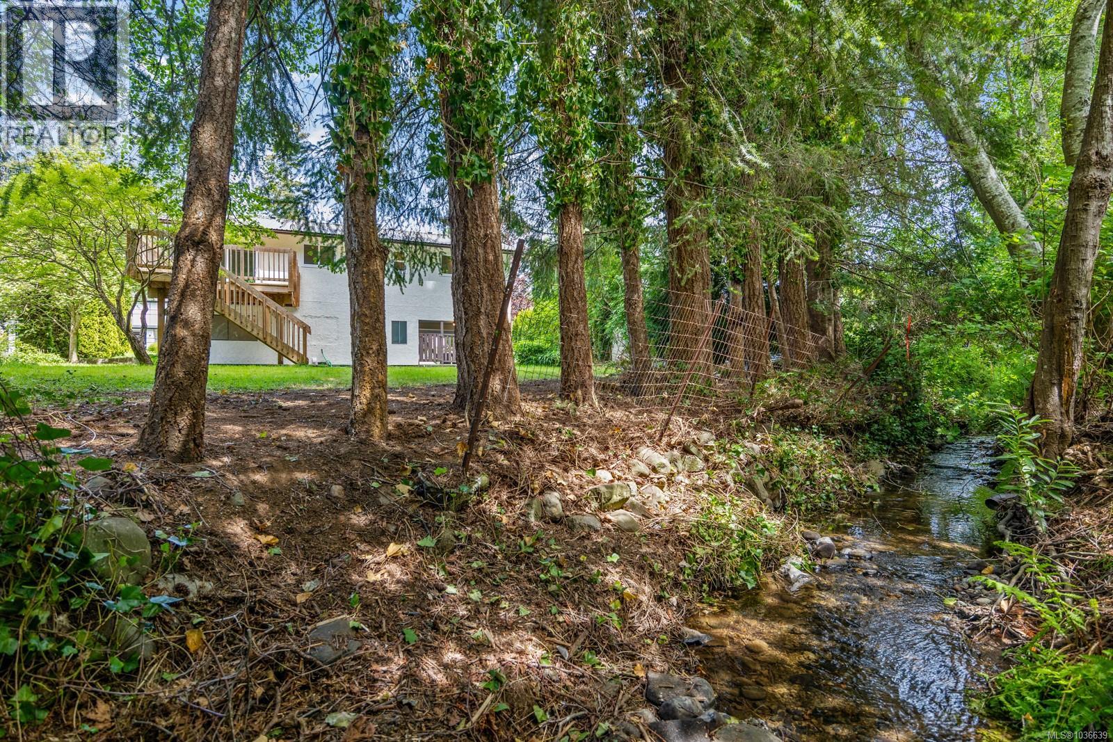 1495 Hobson Ave - 39