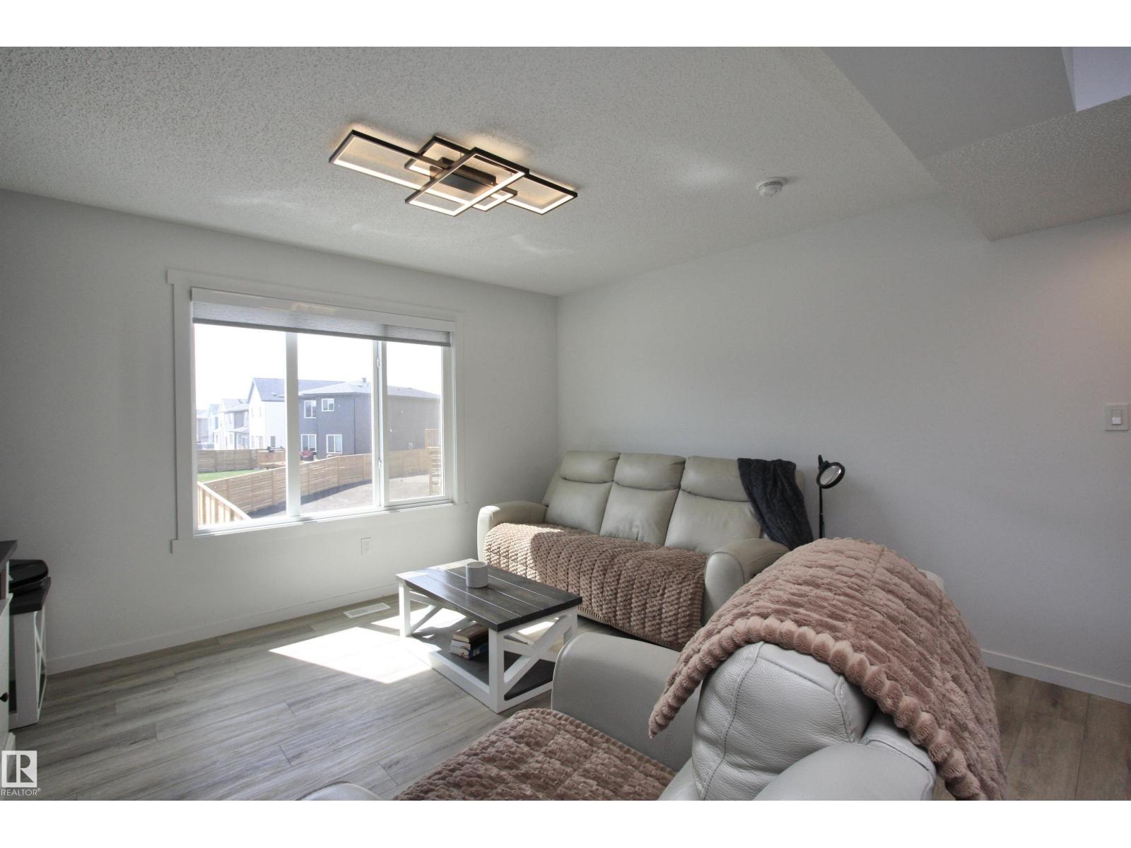 253 MARQUIS BV NE, Edmonton