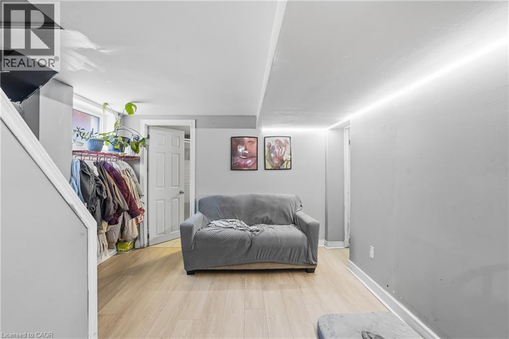 42 SUNNYLEA Drive, St. Catharines, Ontario, L2M5Z8 — Photo 13