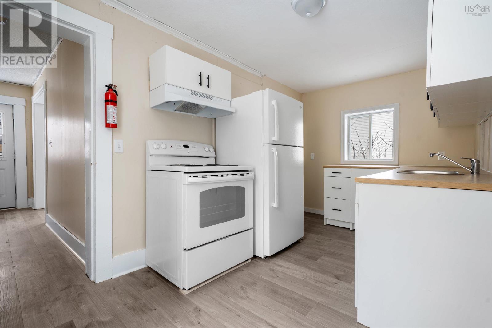 34 A & B St Mary's Street - 13
