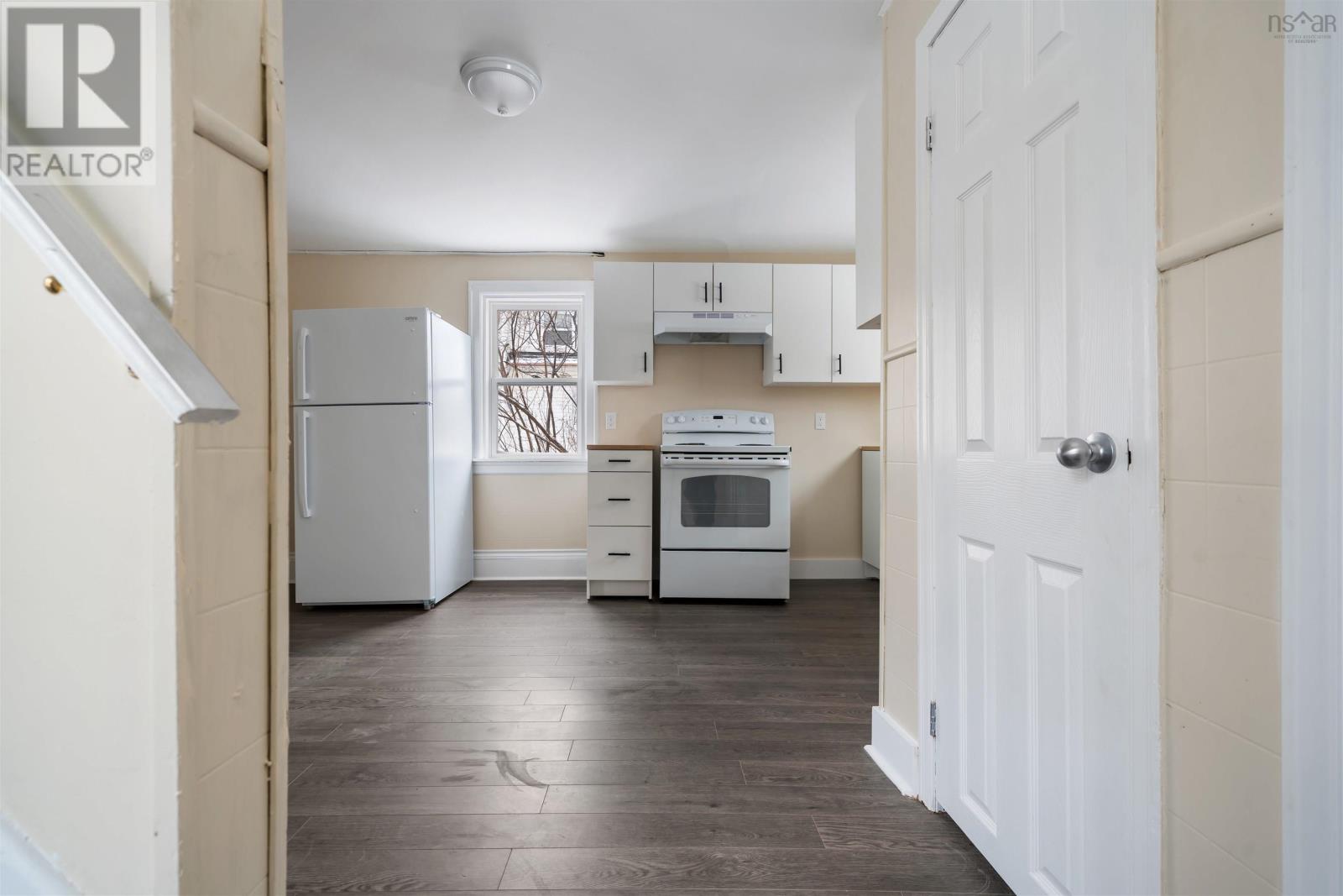 34 A & B St Mary's Street - 26