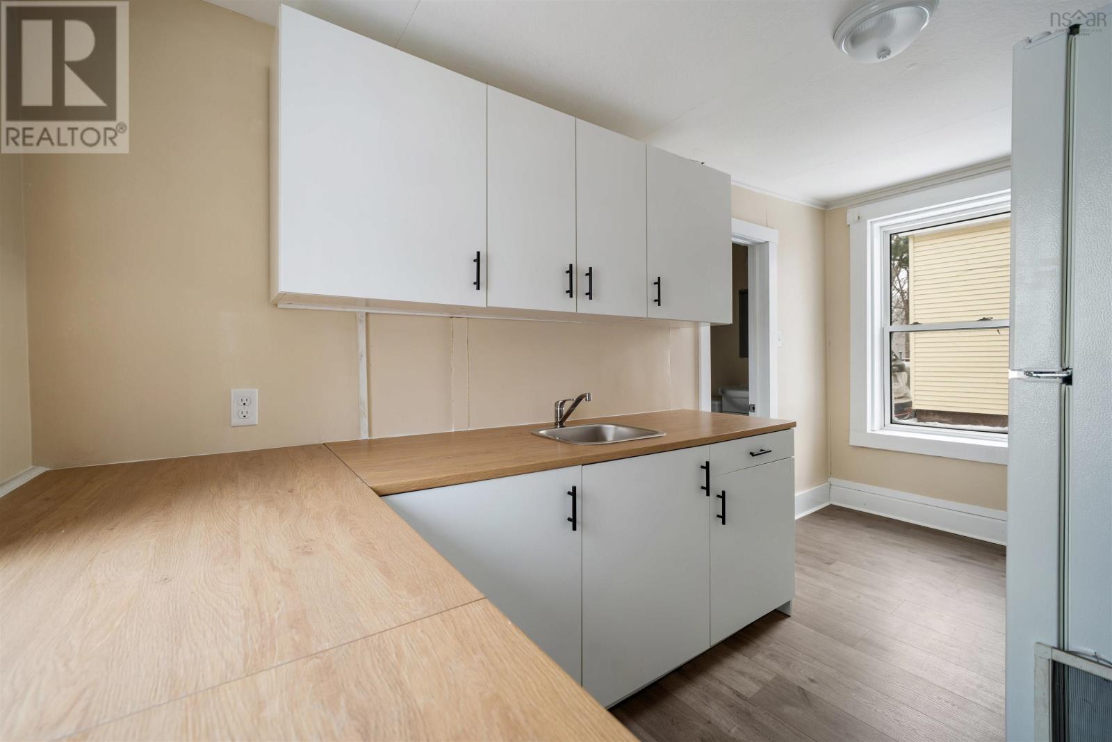34 A & B St Mary's Street - 16