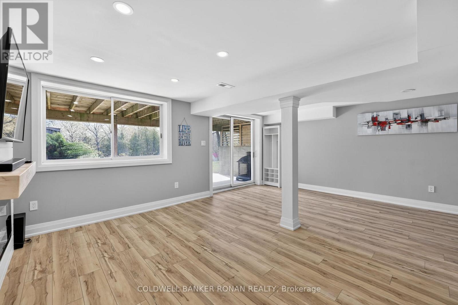 157 WOODLAND DRIVE - 26