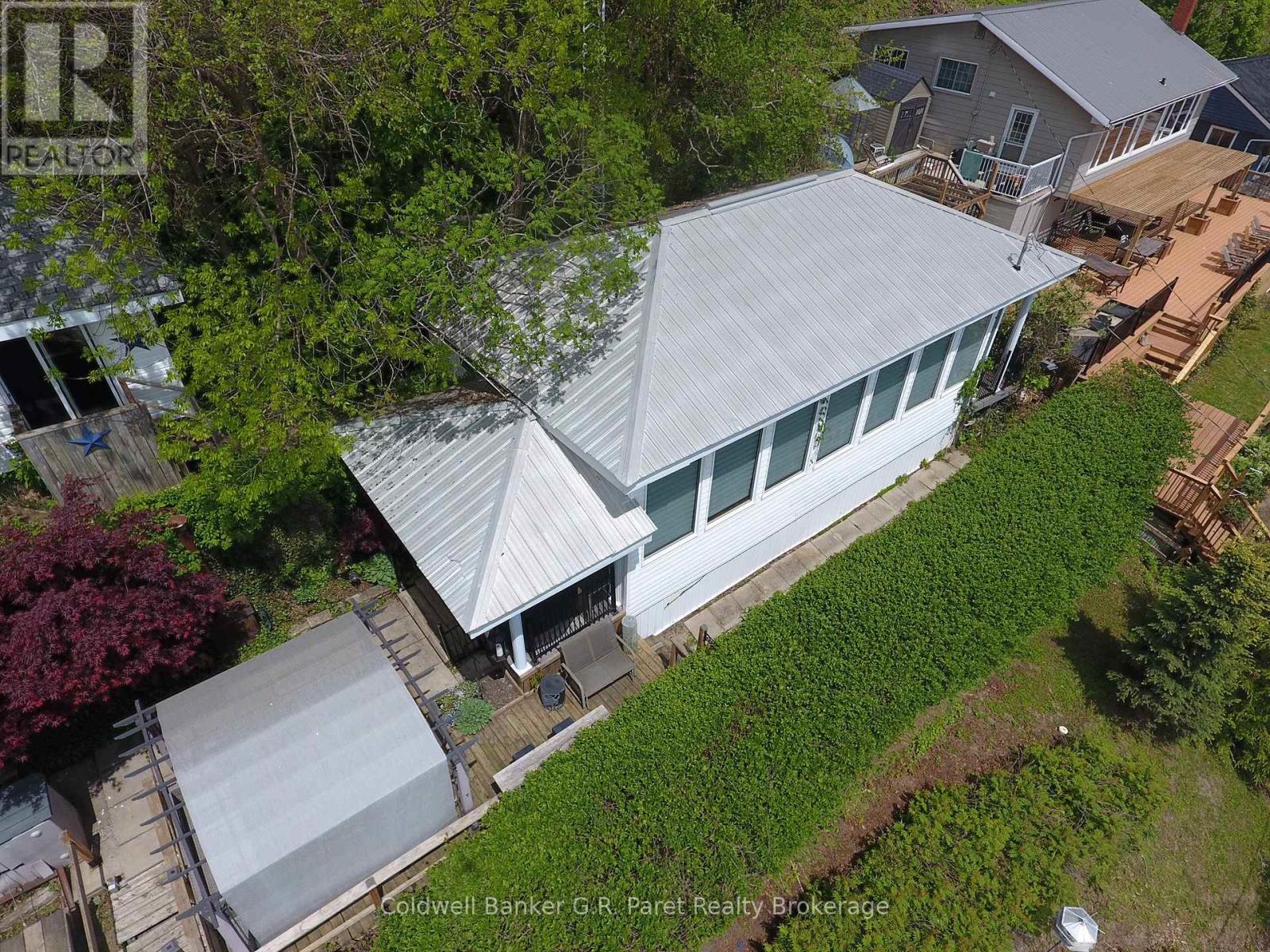 61 BLUEWATER AVENUE - 2