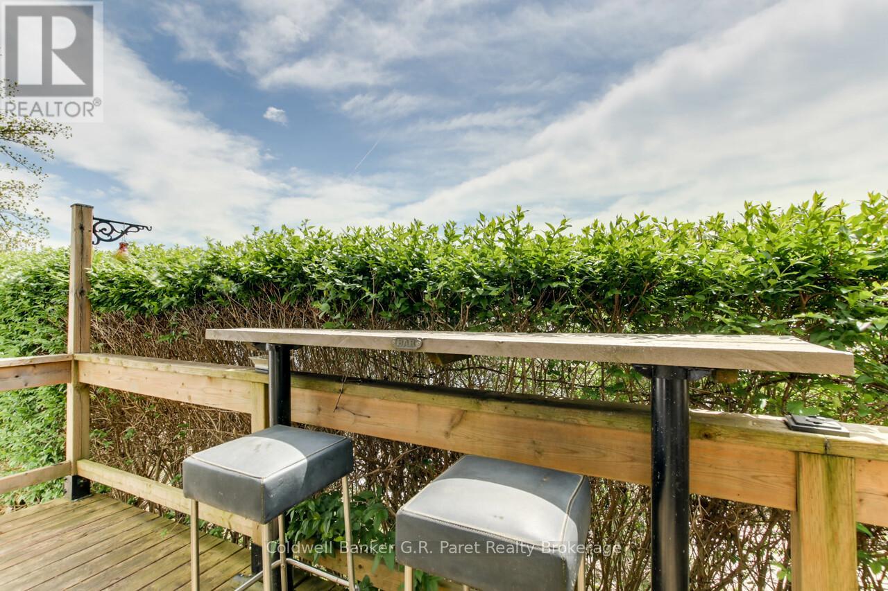 61 BLUEWATER AVENUE - 7
