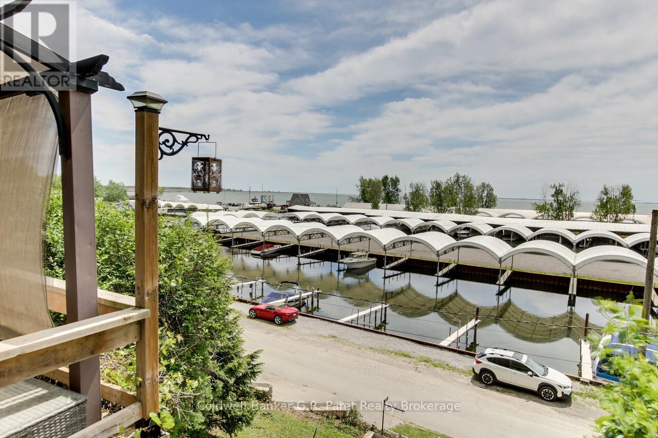 61 BLUEWATER AVENUE - 5
