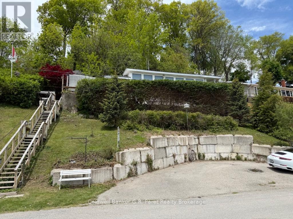 61 BLUEWATER AVENUE - 3