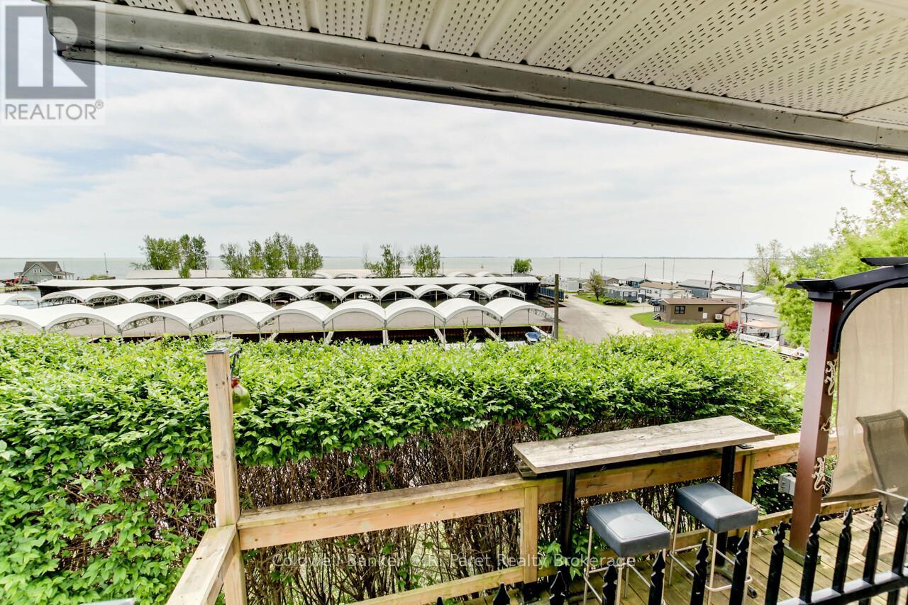 61 BLUEWATER AVENUE - 6