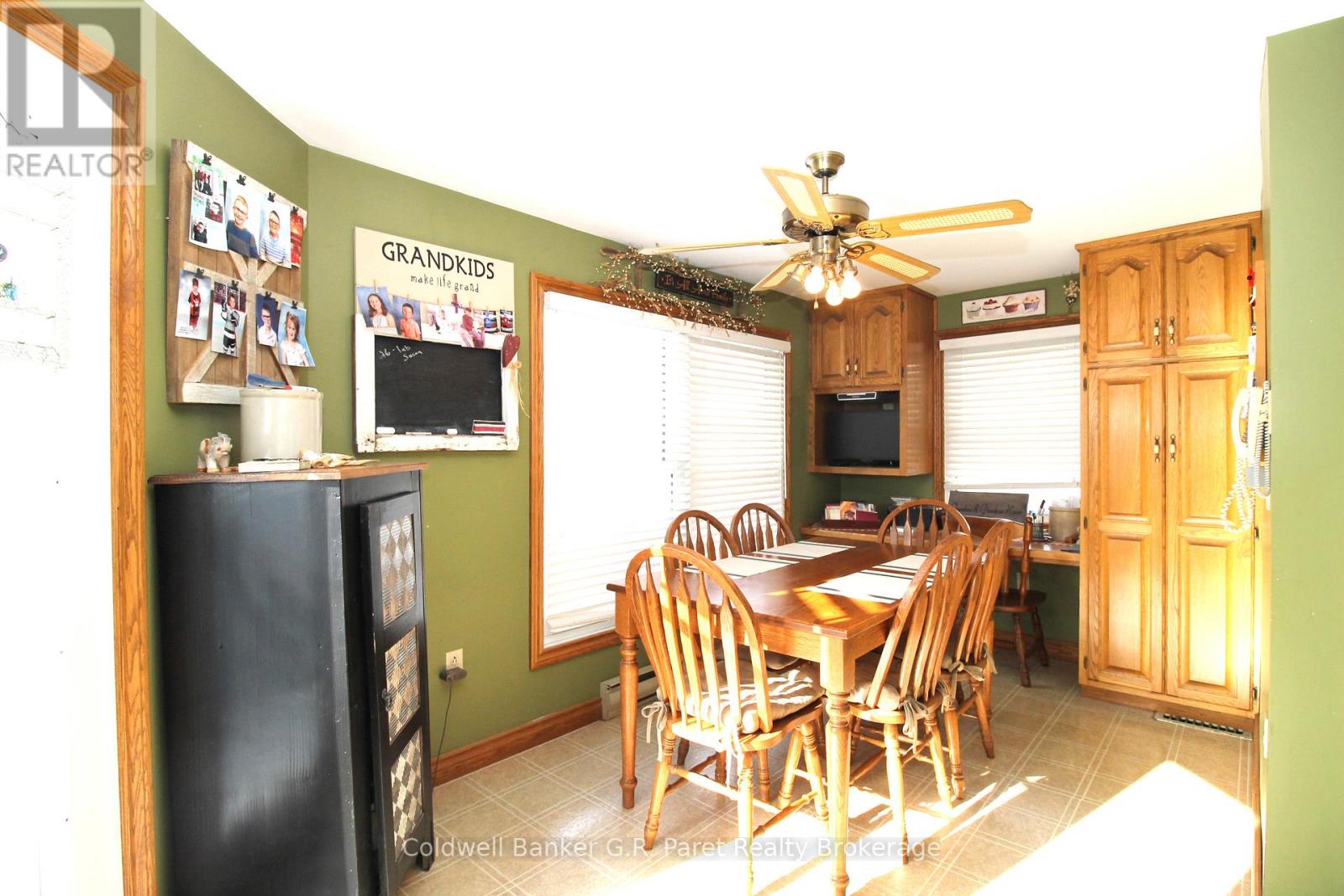 264 JOHN STREET S - 15