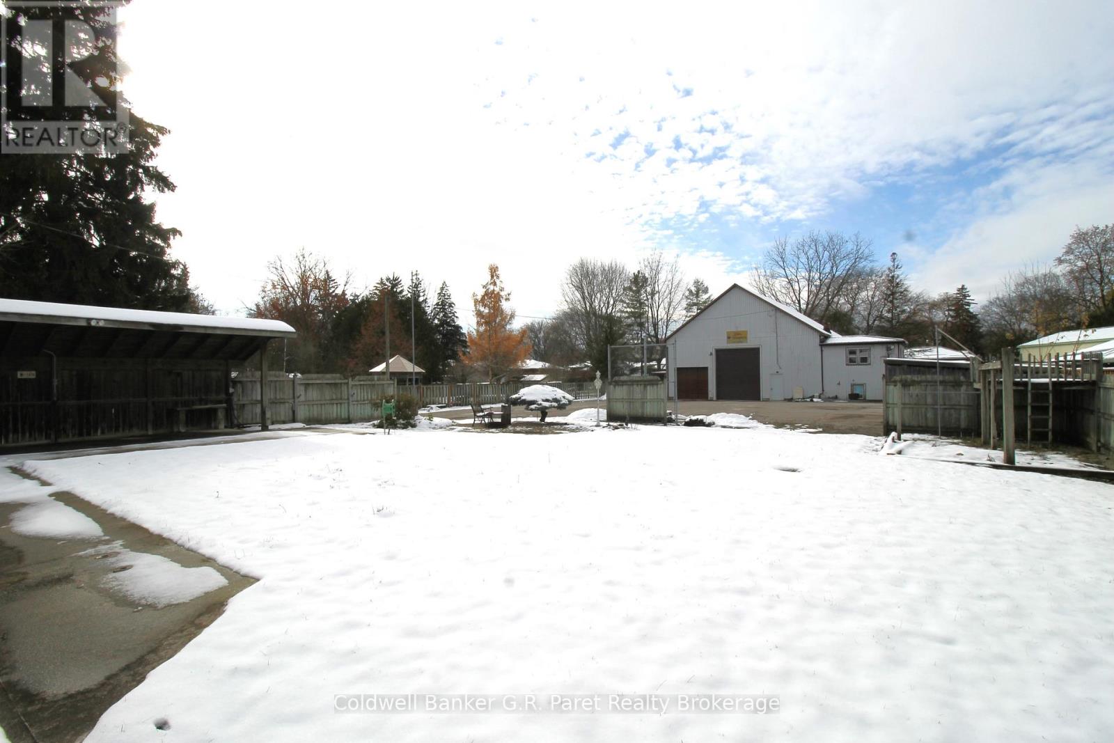 264 JOHN STREET S - 25
