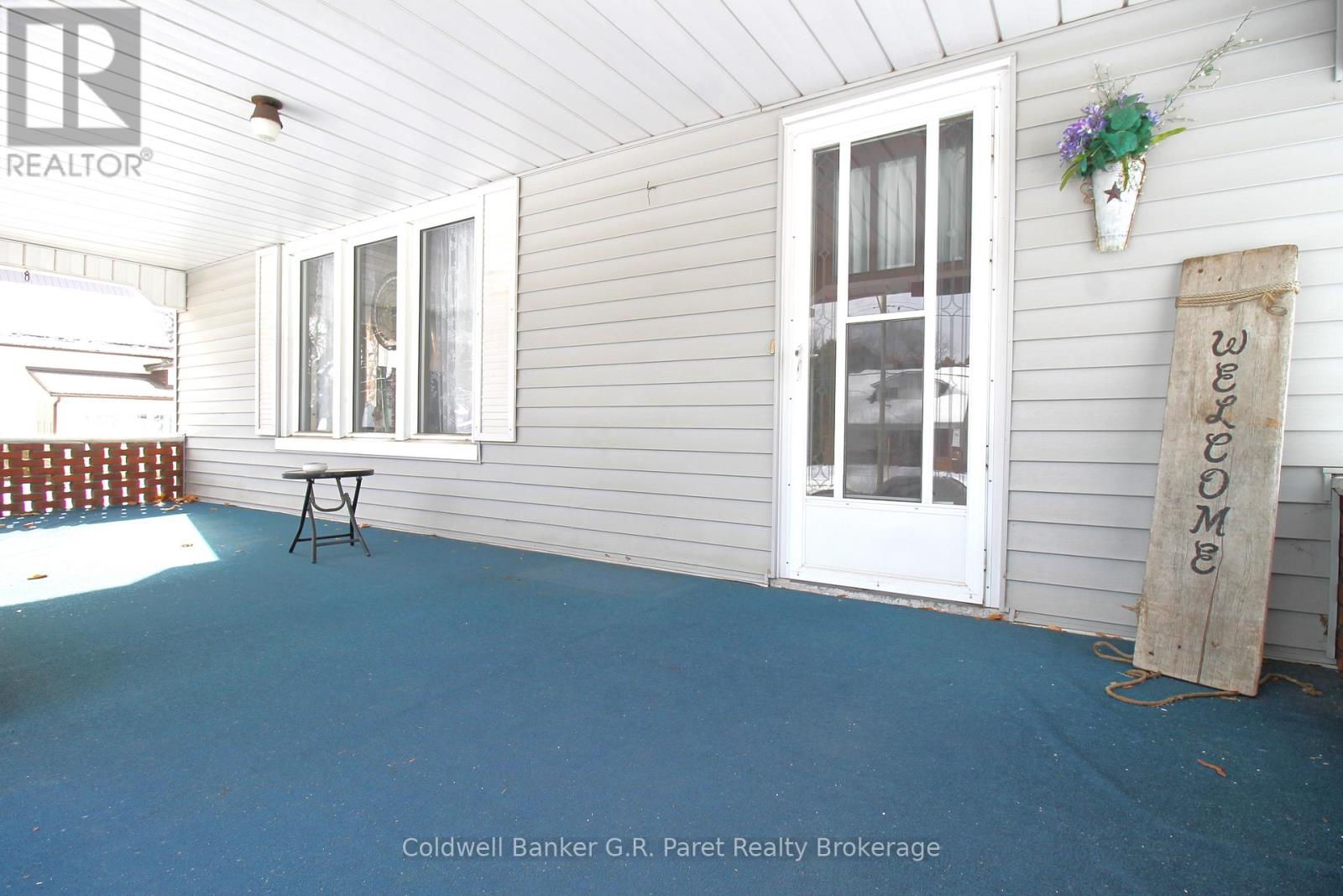 264 JOHN STREET S - 5