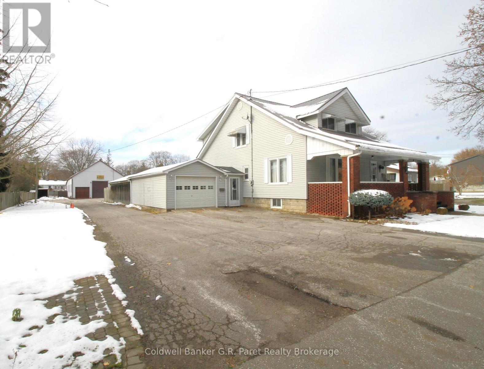 264 JOHN STREET S - Image 3