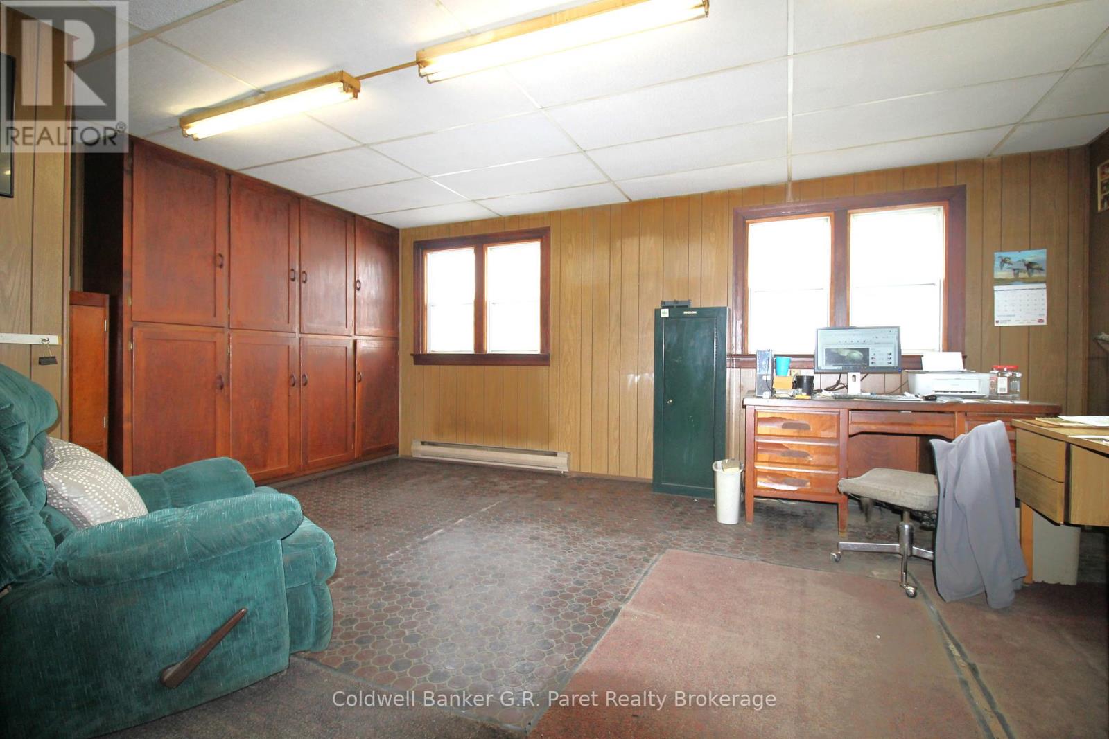 264 JOHN STREET S - 29