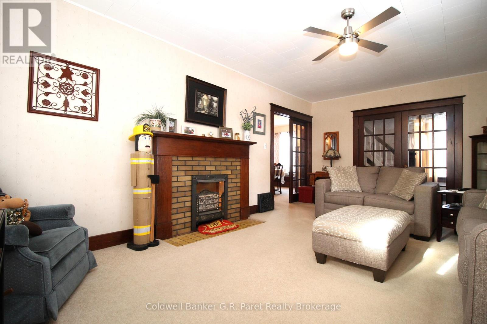 264 JOHN STREET S - 6