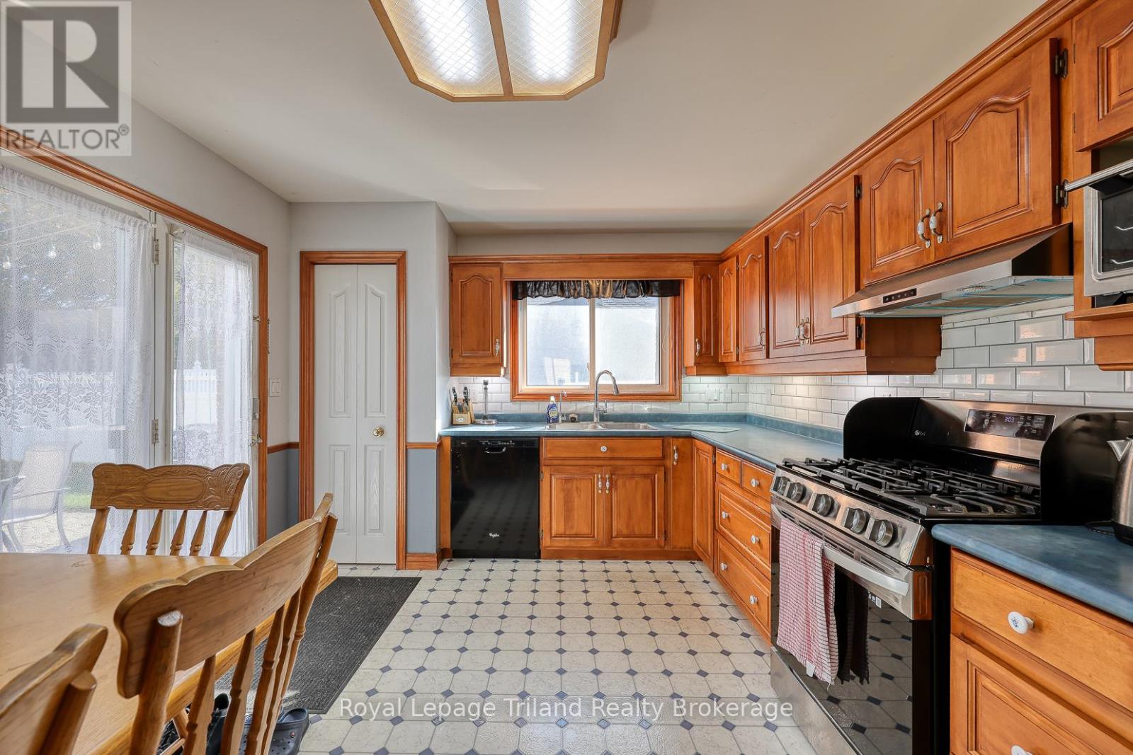 89 MARKHAM STREET - 15