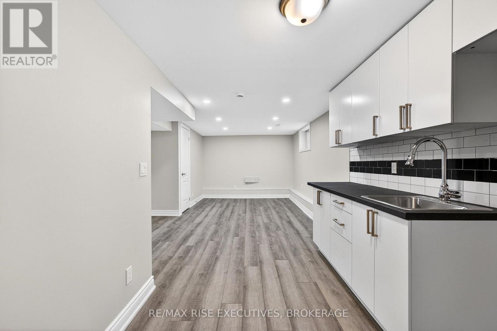 191 BRANT STREET - 17