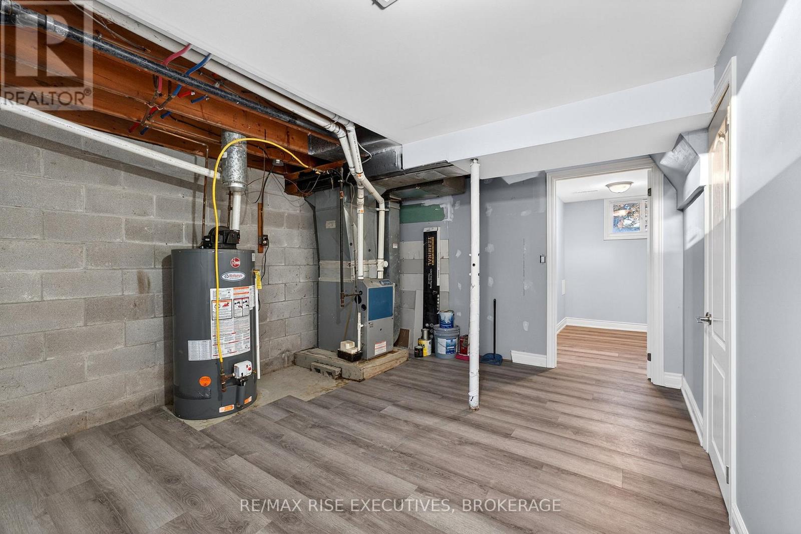 191 BRANT STREET - 24