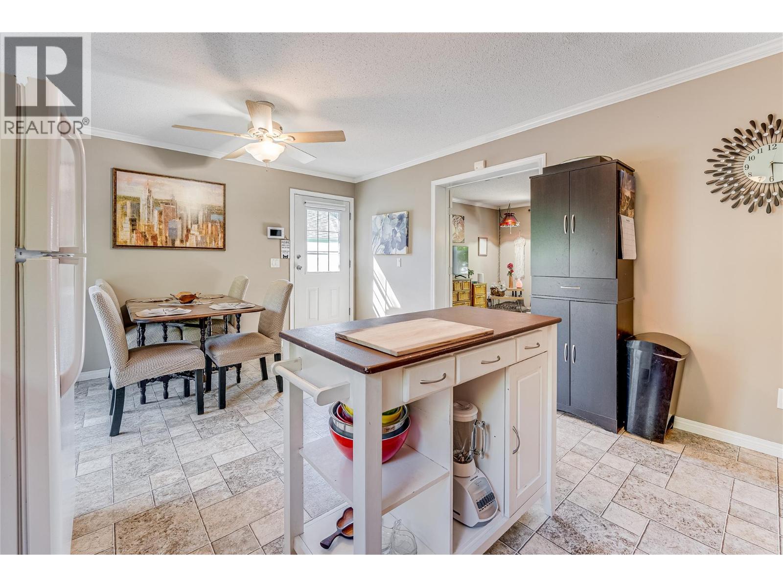 1902 50 Avenue, Vernon