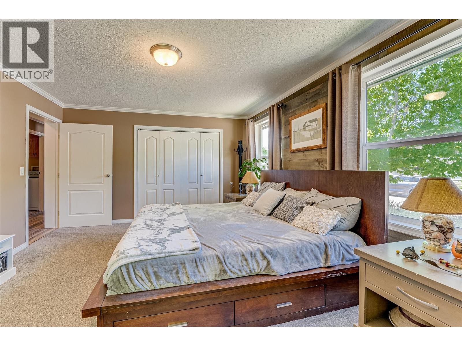 1902 50 Avenue, Vernon