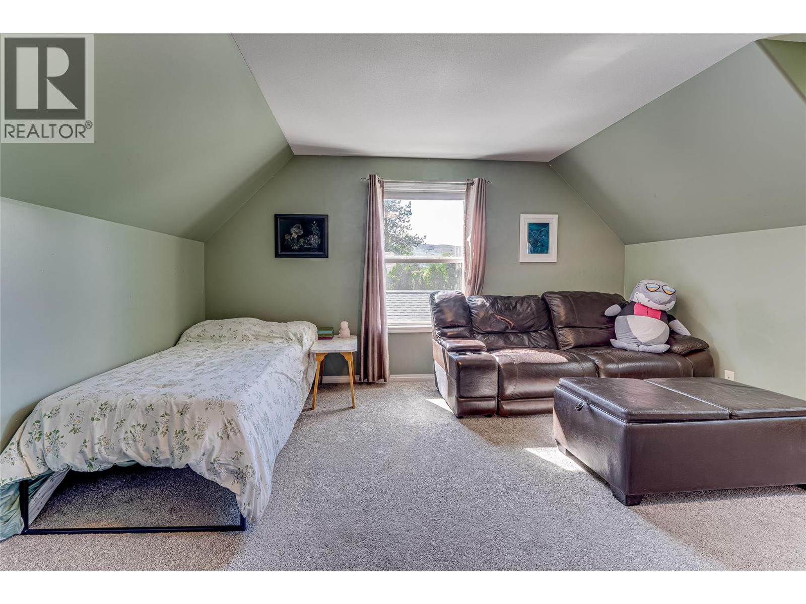 1902 50 Avenue - 25
