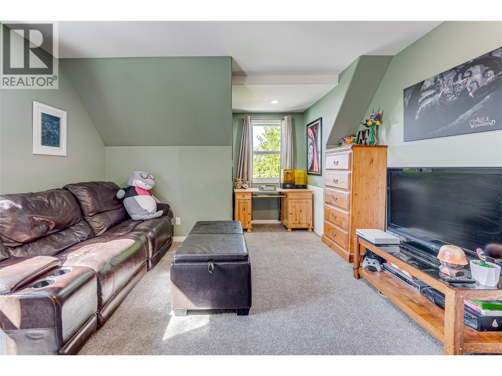 1902 50 Avenue, Vernon