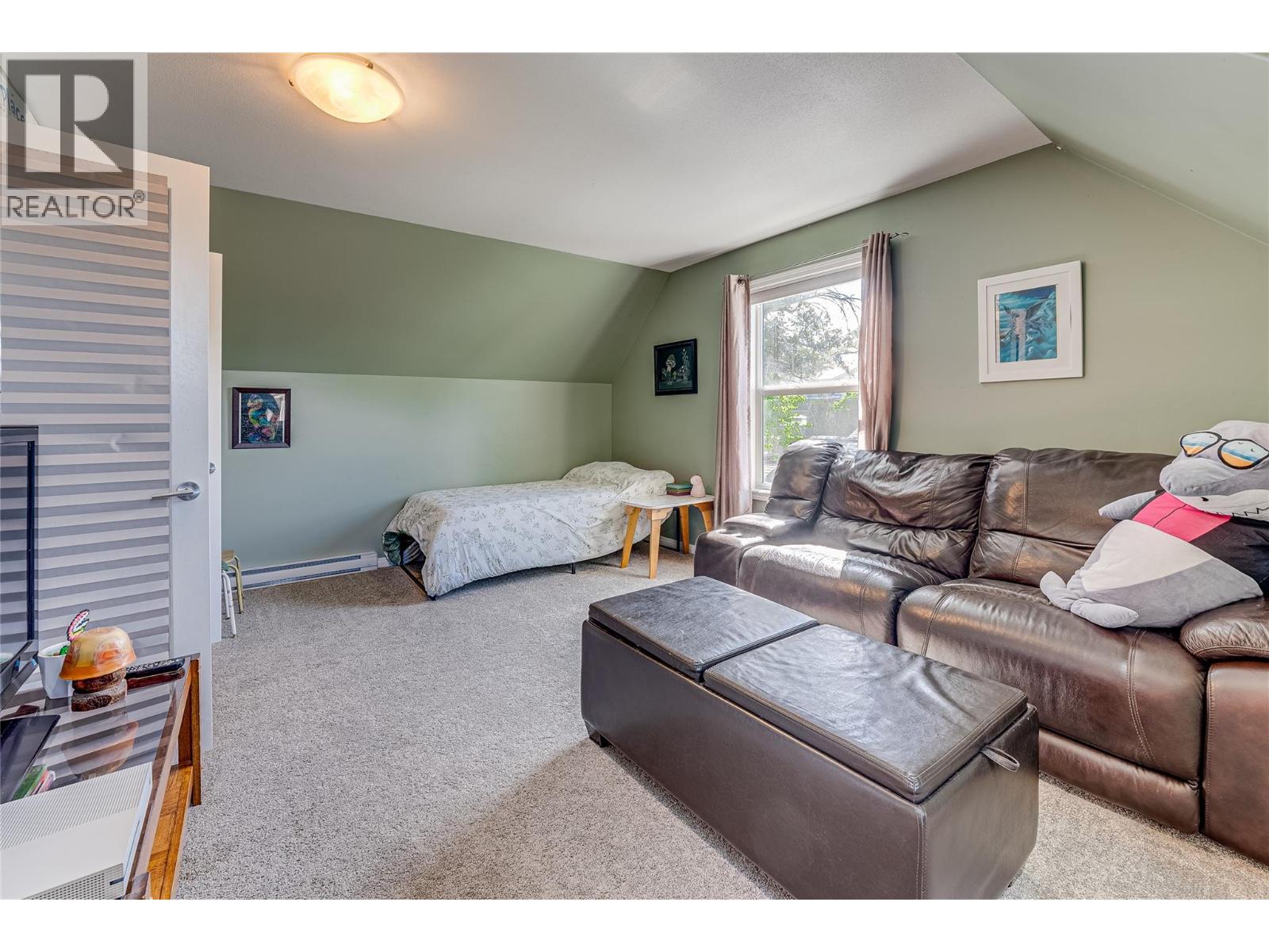1902 50 Avenue - 27