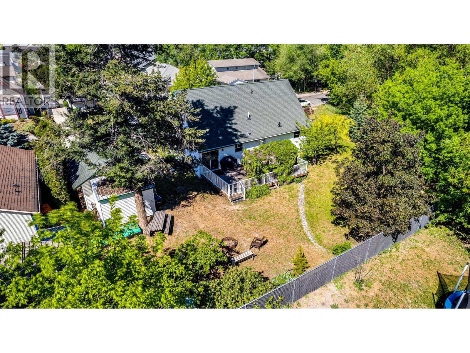 1902 50 Avenue - 61