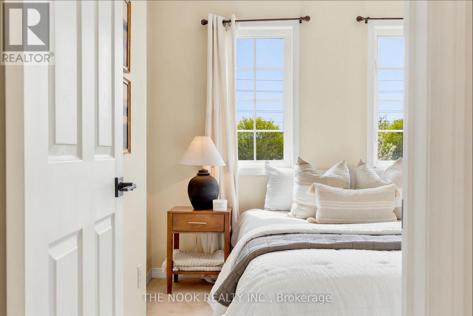#44 460 WOODMOUNT DRIVE - 19