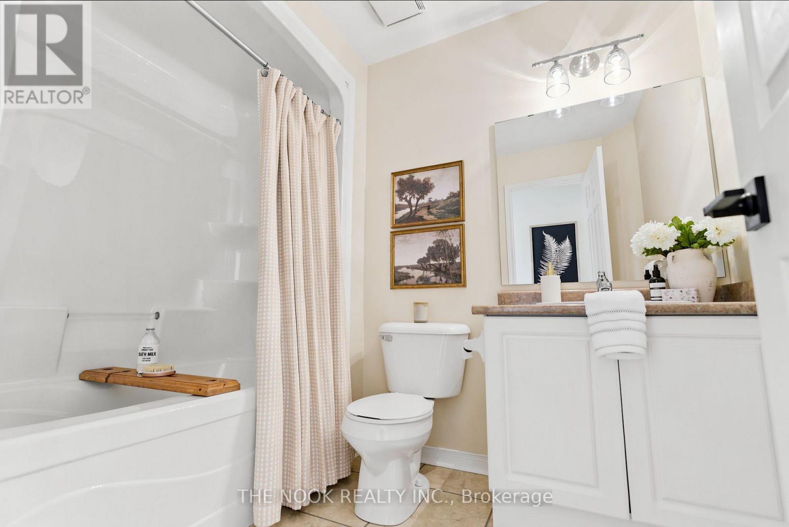 #44 460 WOODMOUNT DRIVE - 22