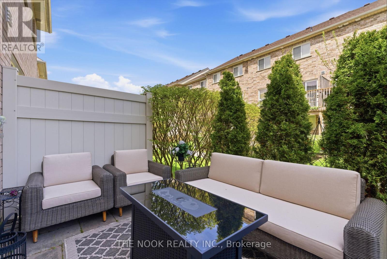 #44 460 WOODMOUNT DRIVE - 27