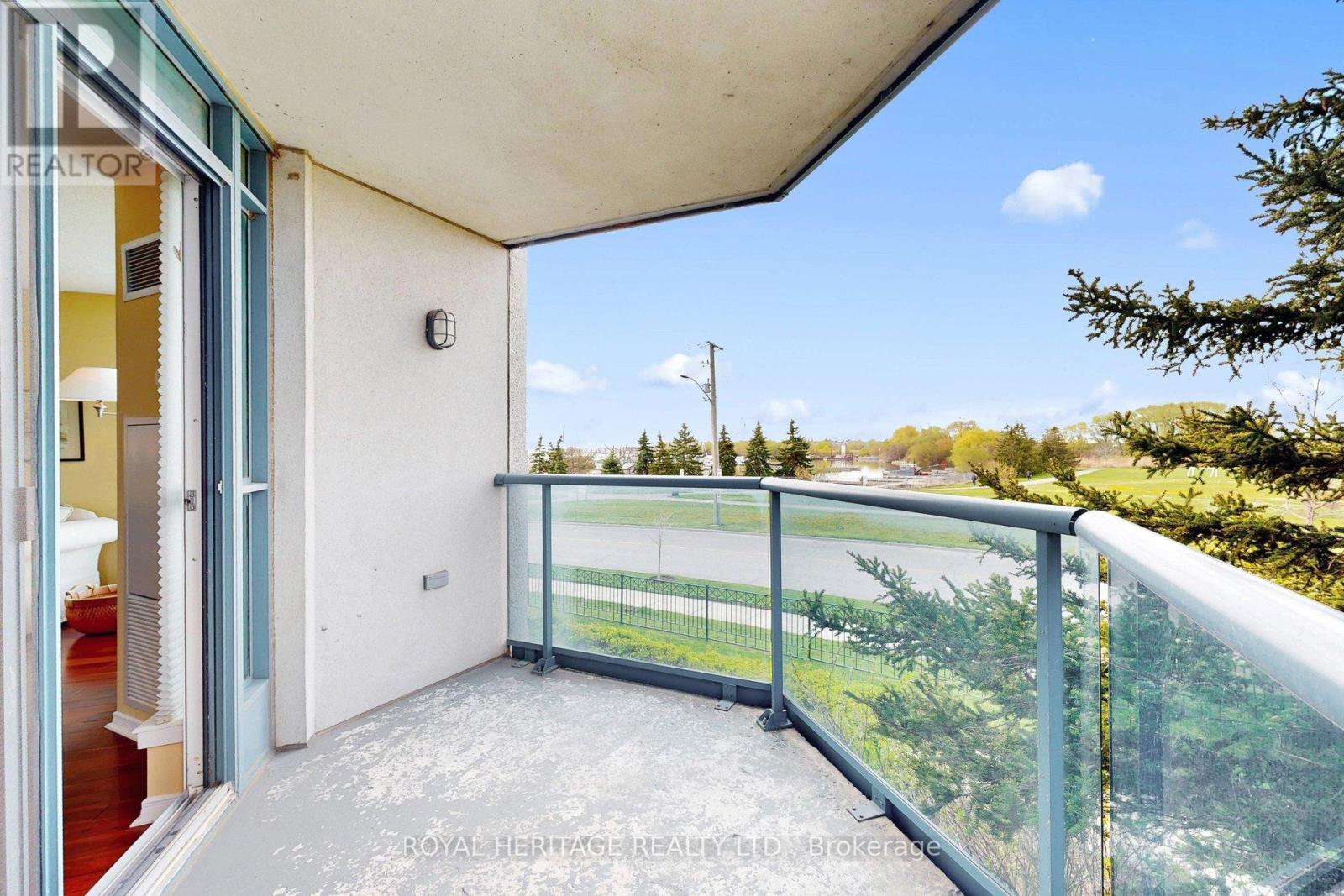 #112 340 WATSON STREET W - 33