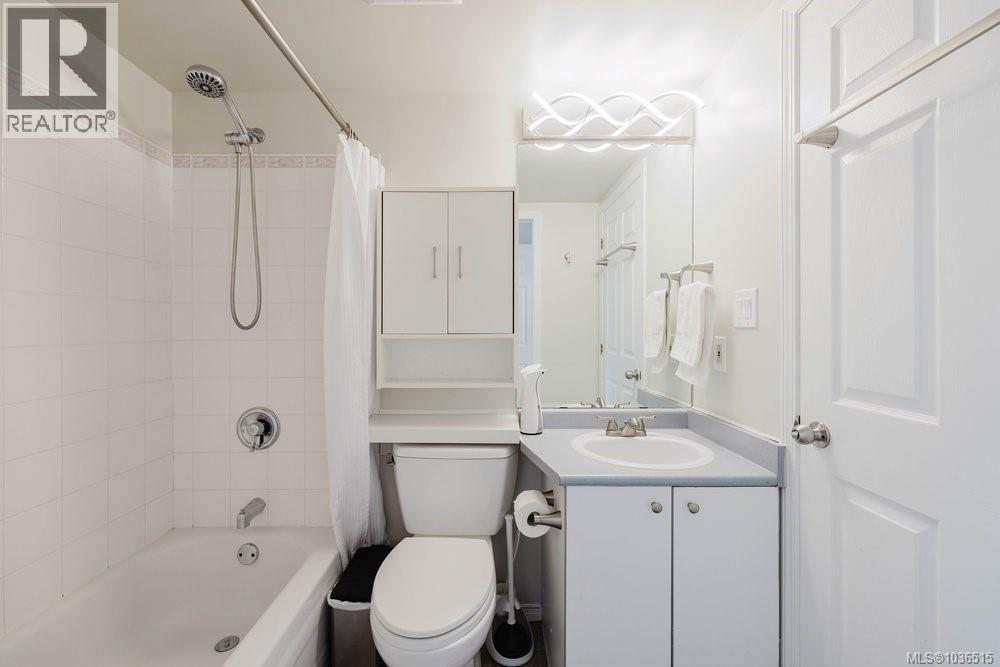 #301 331 Burnside Rd E - 14