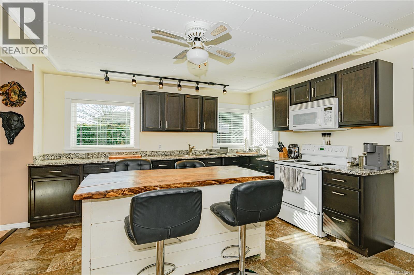 460 Bundock Ave - 11