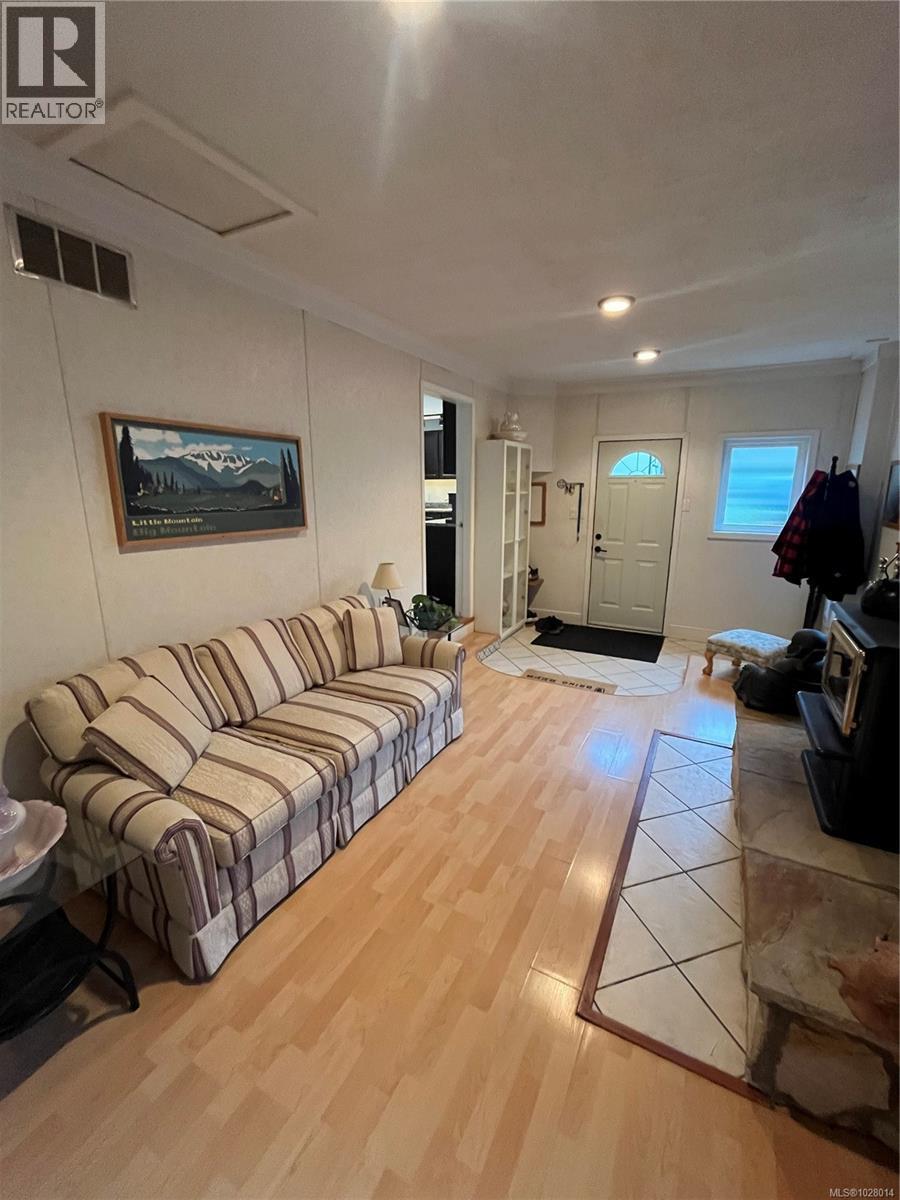 460 Bundock Ave - 7