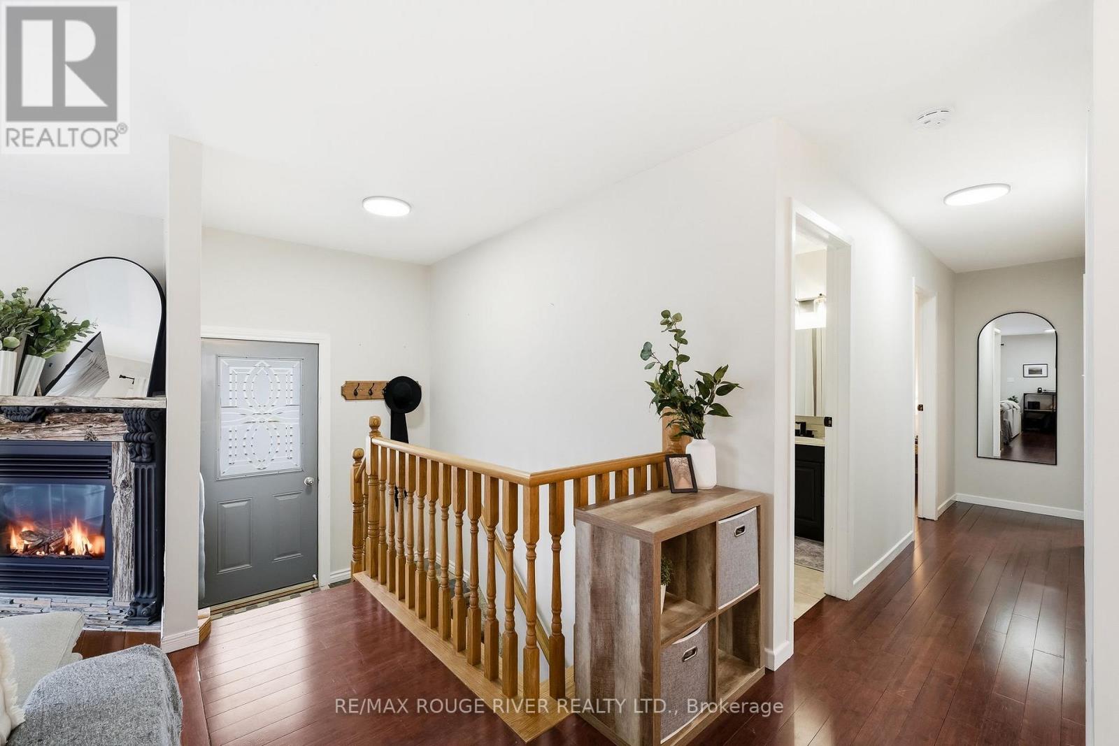 19 CAROLINE STREET - 21