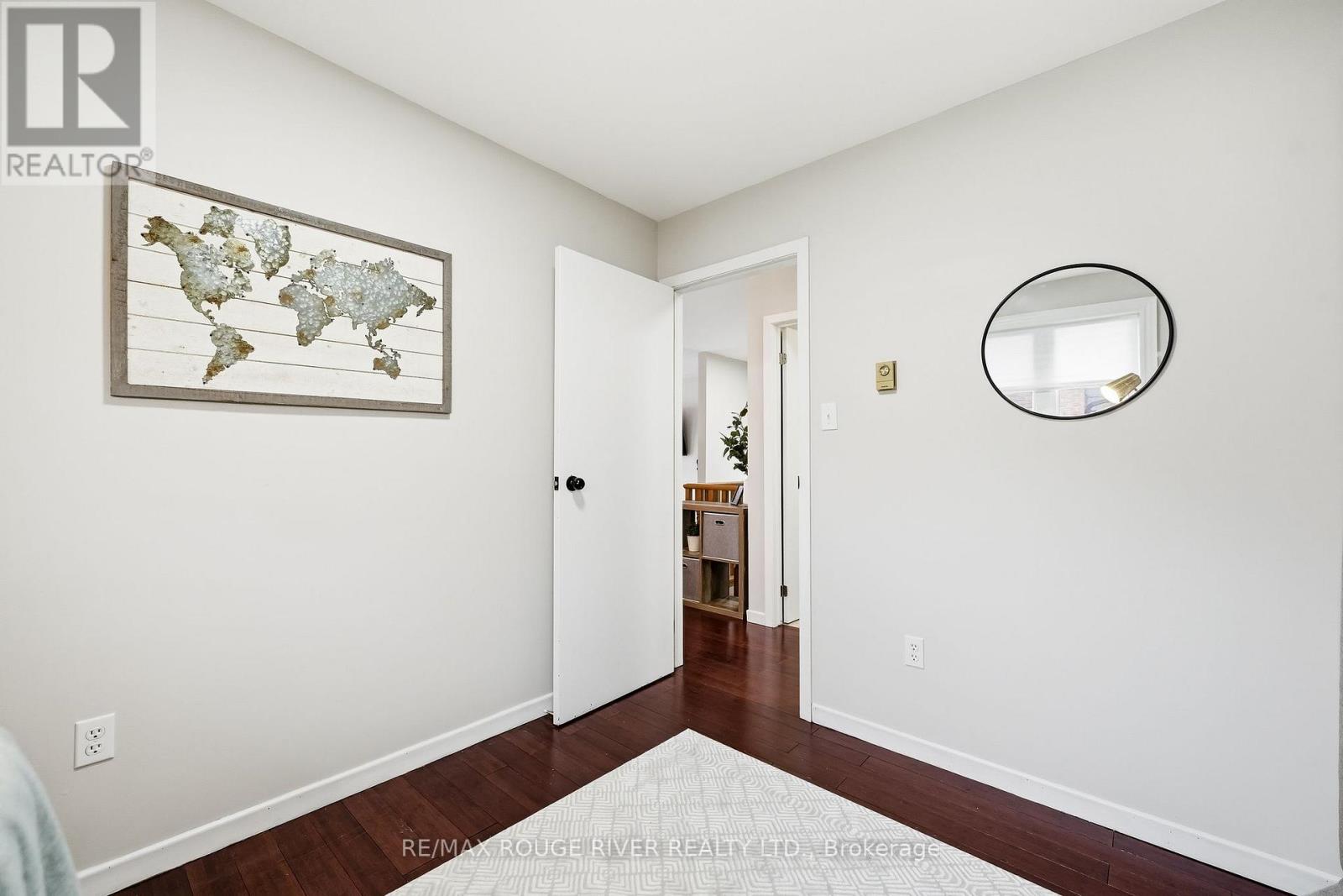 19 CAROLINE STREET - 27