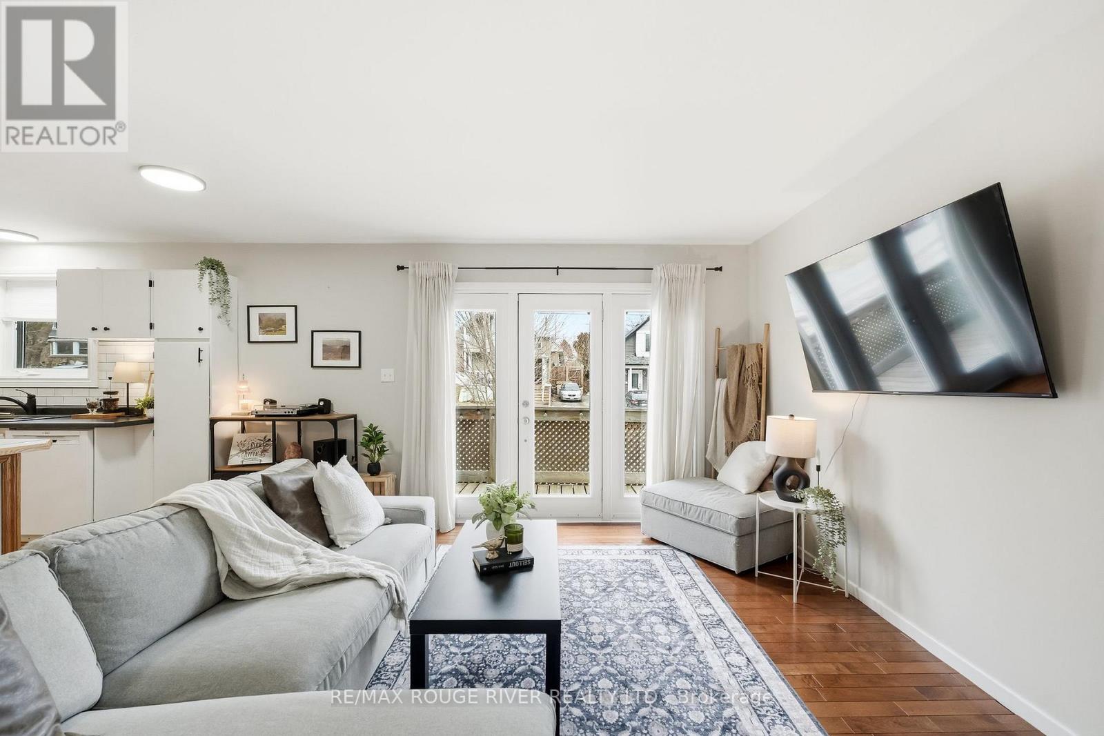 19 CAROLINE STREET - 8